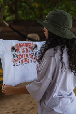 CAMISETA DE MUJER BLANCA FLOWER CROPPED