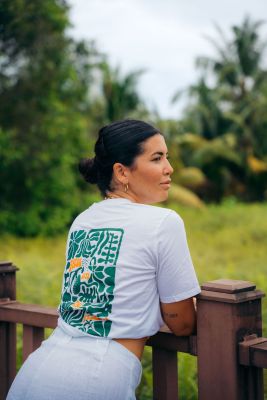 CAMISETA DE MUJER FLOW BLANCA CROPPED 