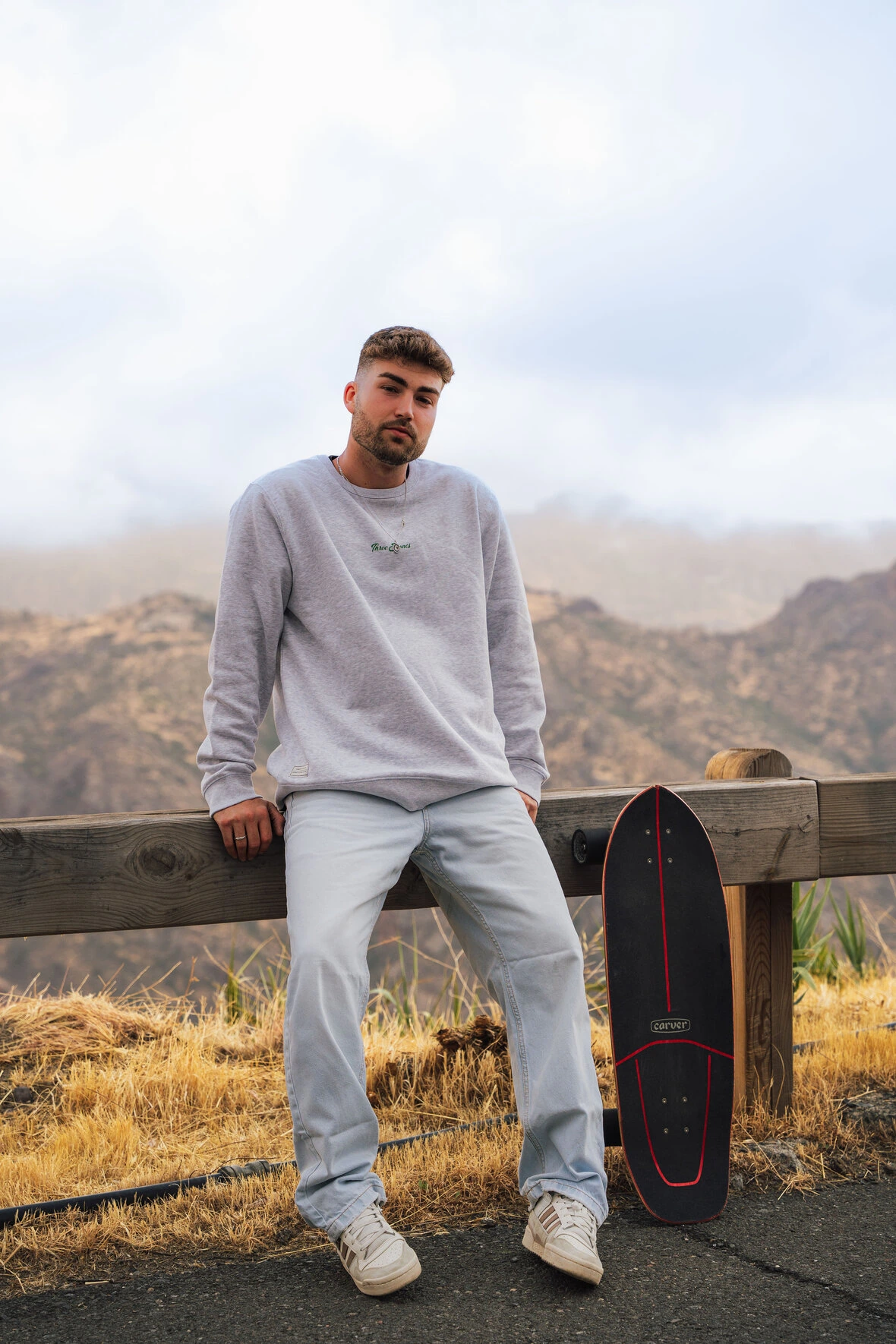 ASH GREY INAGUA CREWNECK